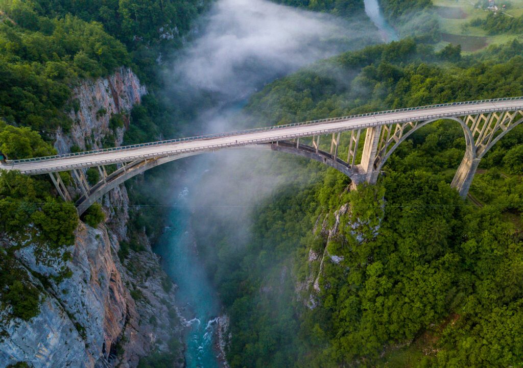 Djurdjevica bridge - Tara - vakantie Montenegro - Christoffel Travel