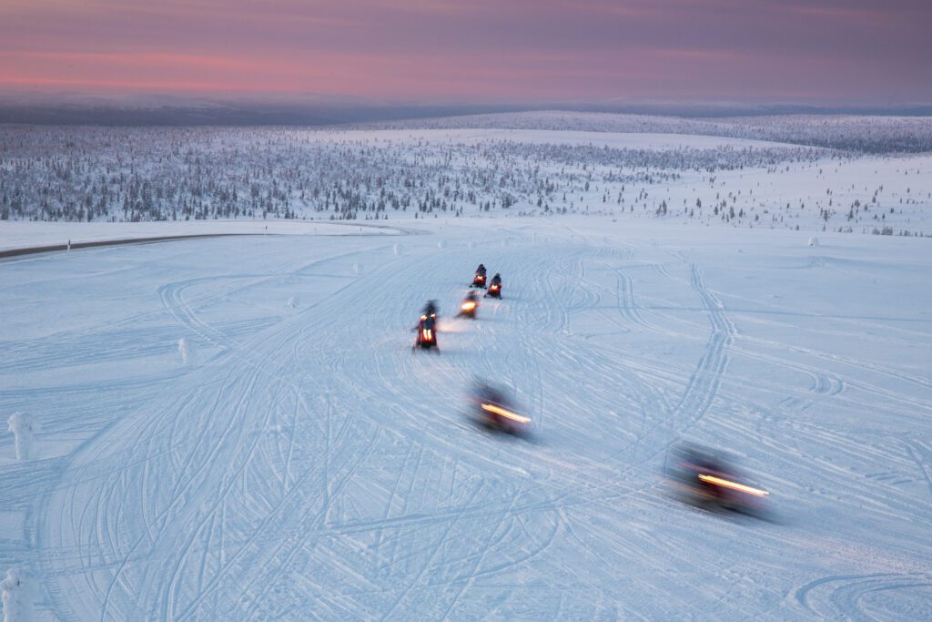 sneeuwscootersafari Fins Lapland - Christoffel Travel