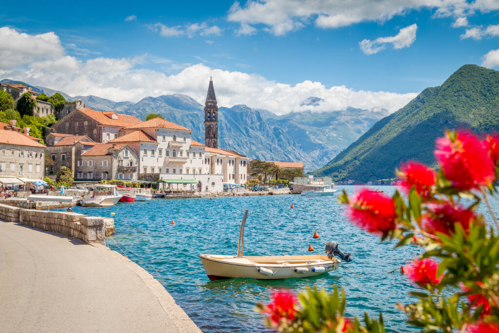Scenic,Panorama,View,Of,The,Historic,Town,Of,Perast,At