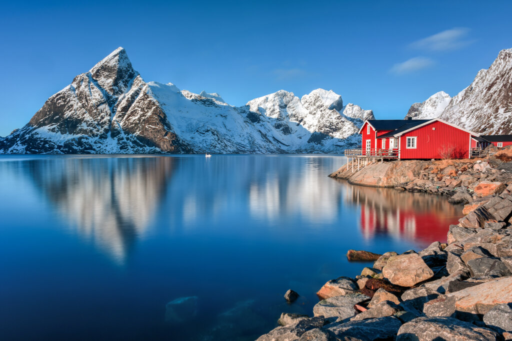 Winter,In,Olenilsoya,In,Reine,,Lofoten,Islands,,Norway.
