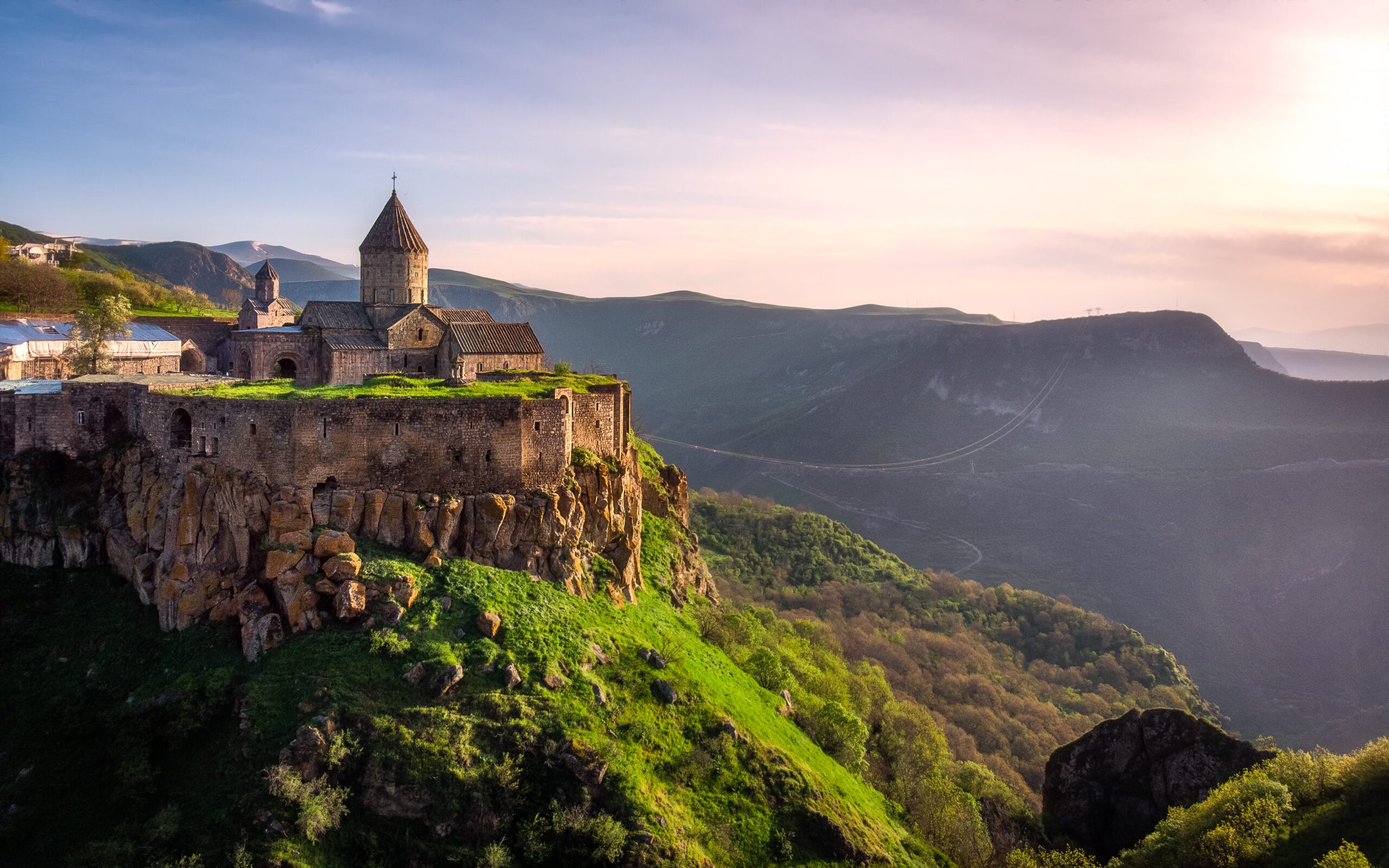Armenië - Tatev klooster - vakantie - Christoffel Travel
