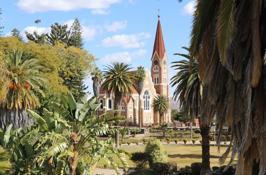 Christuskirche – iconische Lutherse kerk in Windhoek, Namibië met Duitse koloniale architectuur