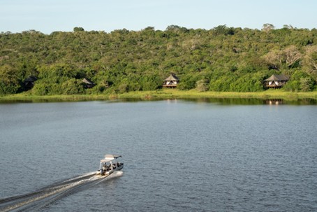 Magashi Camp: exclusief tentenkamp van Wilderness met uitzicht op savanne en meer – Christoffel Travel
