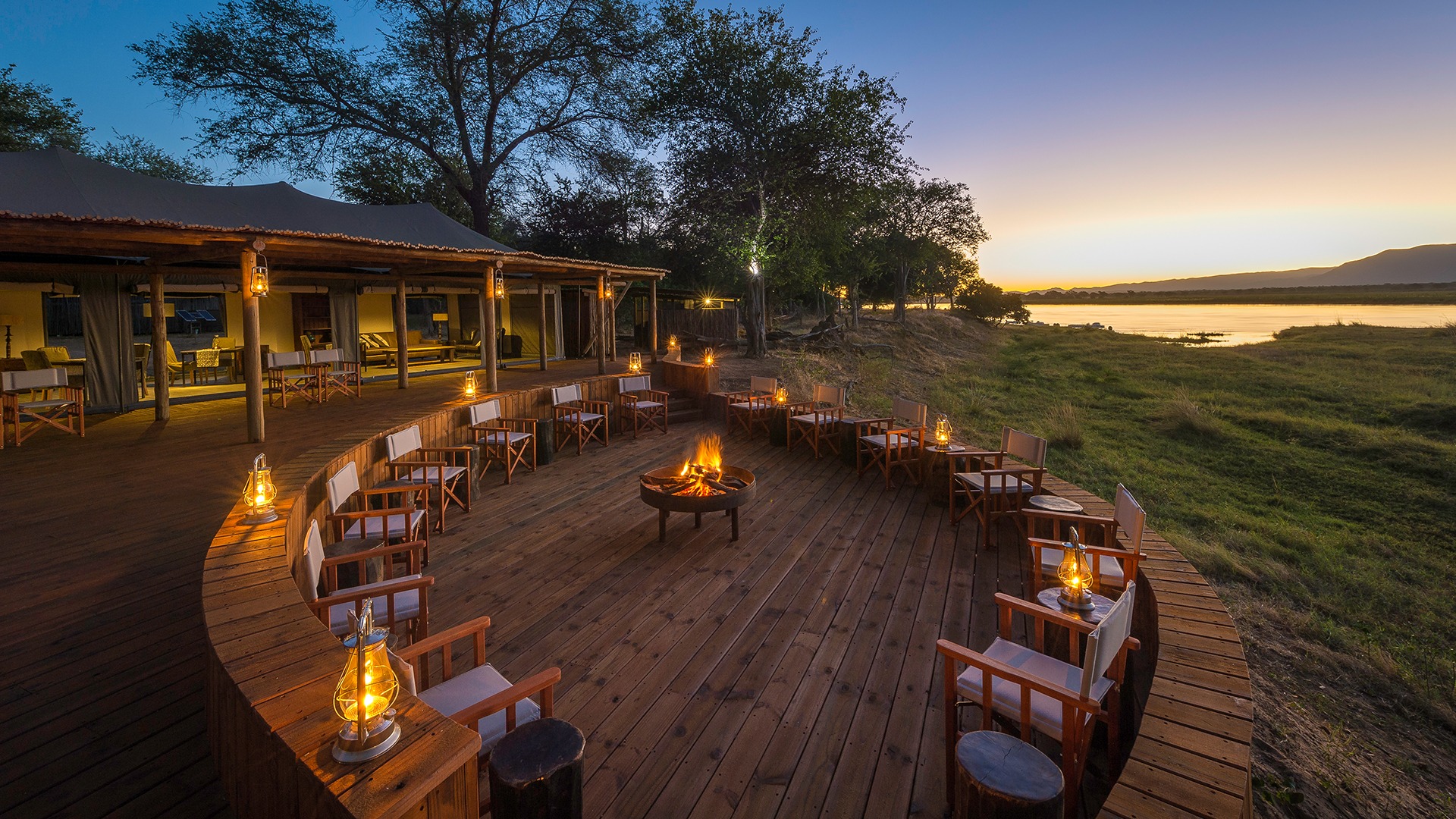 Ruckomechi Camp in Mana Pools National Park met uitzicht op de Zambezi-rivier – Christoffel Travel.