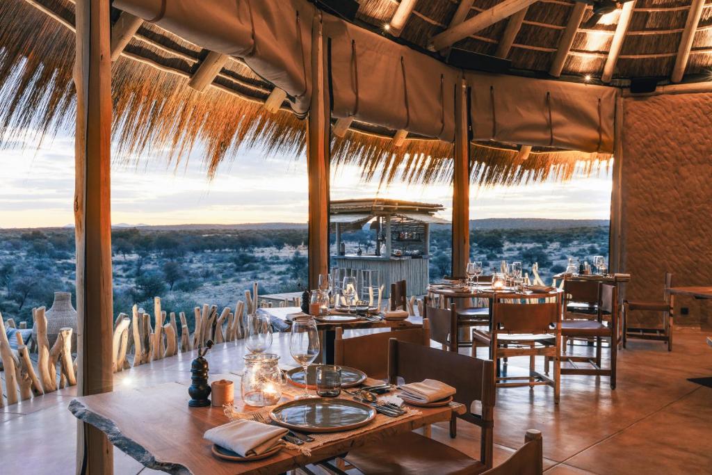 Luxe verblijf in Zannier Hotels Omaanda, nabij Windhoek in Namibië, met uitzicht over de savanne – Christoffel Travel.